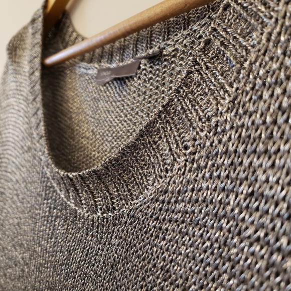 Vince Metallic Top Size S - Picture 6 of 8